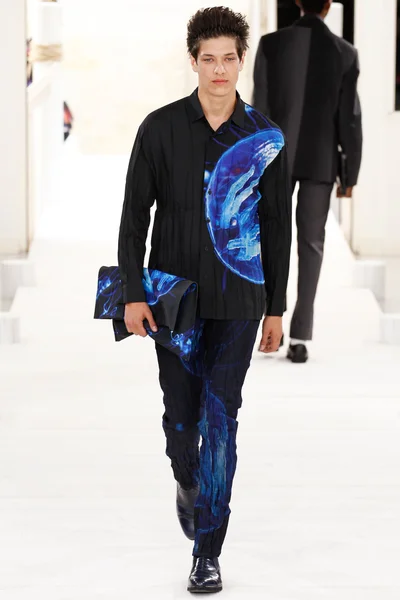 Look 34